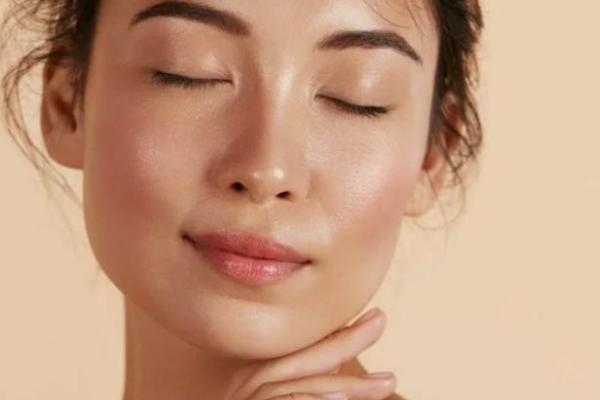 DD-Cream LITALINE ist die perfekte Creme für unreine Haut